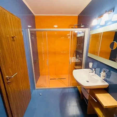 Luxury Incaraki * ساني بيتش