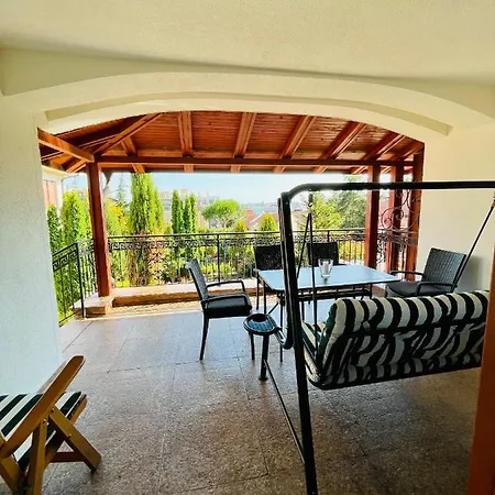 فيلة Luxury Incaraki ساني بيتش