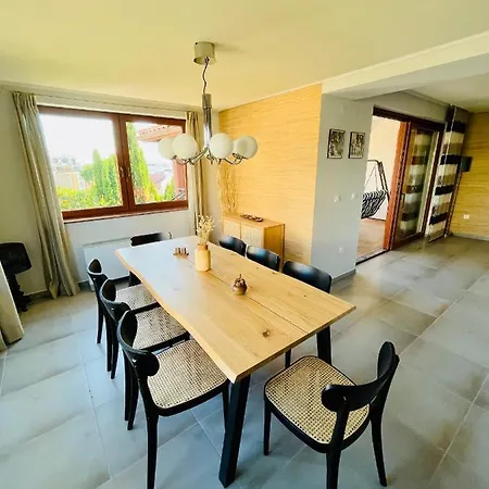 فيلة Luxury Incaraki ساني بيتش