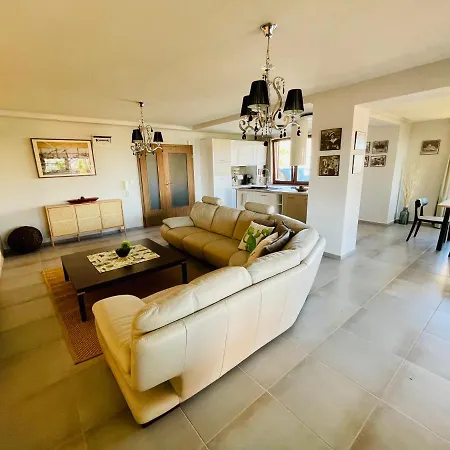 Luxury Incaraki فيلة ساني بيتش